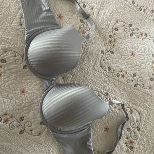 Victorias secret bra worn once, washed once.